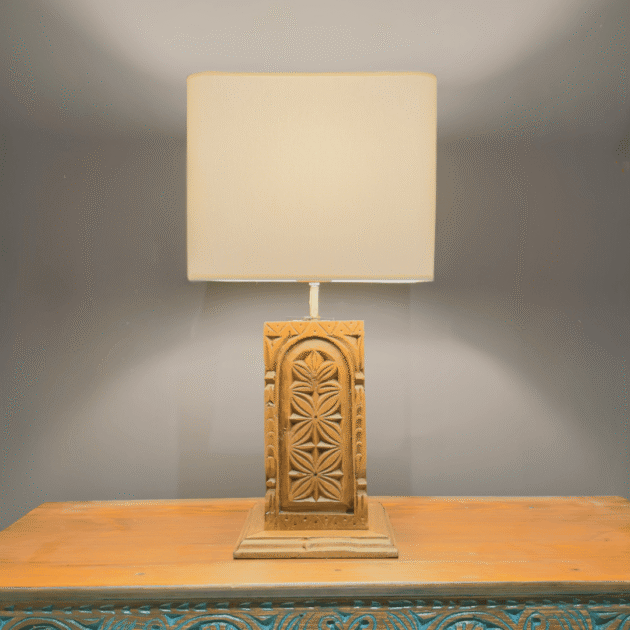 AHŞAP EL OYMA ABAJUR M0010