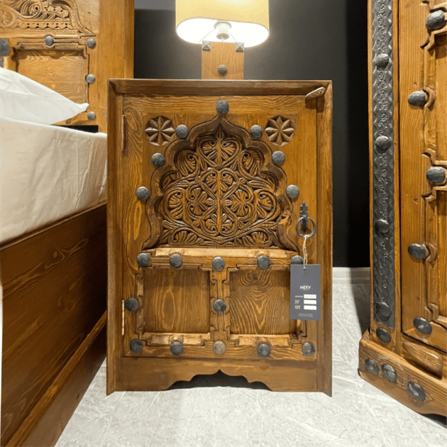 ETNİK MODEL HÜRREM SULTAN EL OYMA KOMODİN M1035